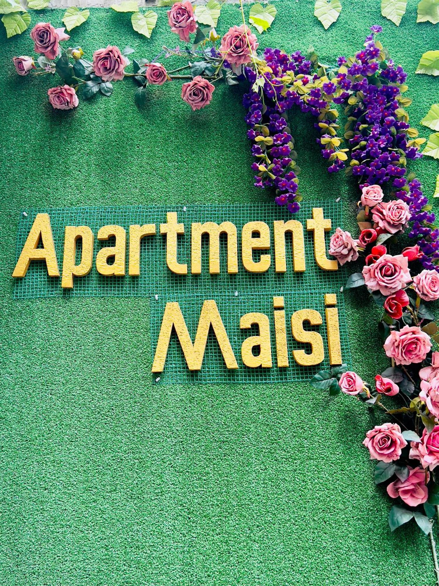 Apartment Maisi Batumi Eksteriør billede