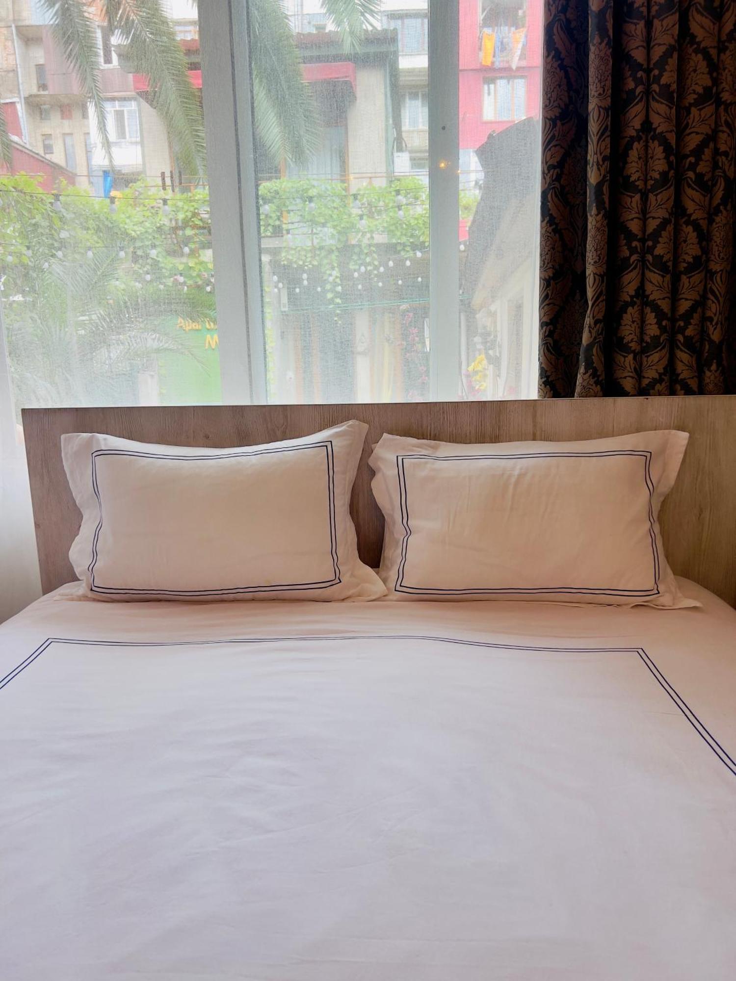 Apartment Maisi Batumi Eksteriør billede