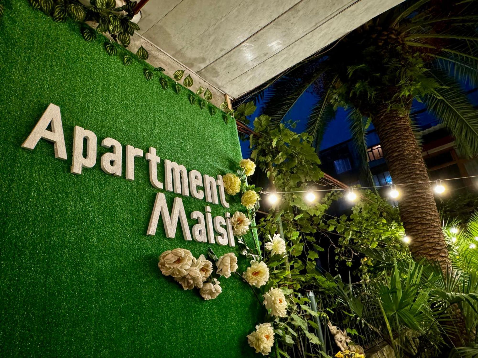 Apartment Maisi Batumi Eksteriør billede